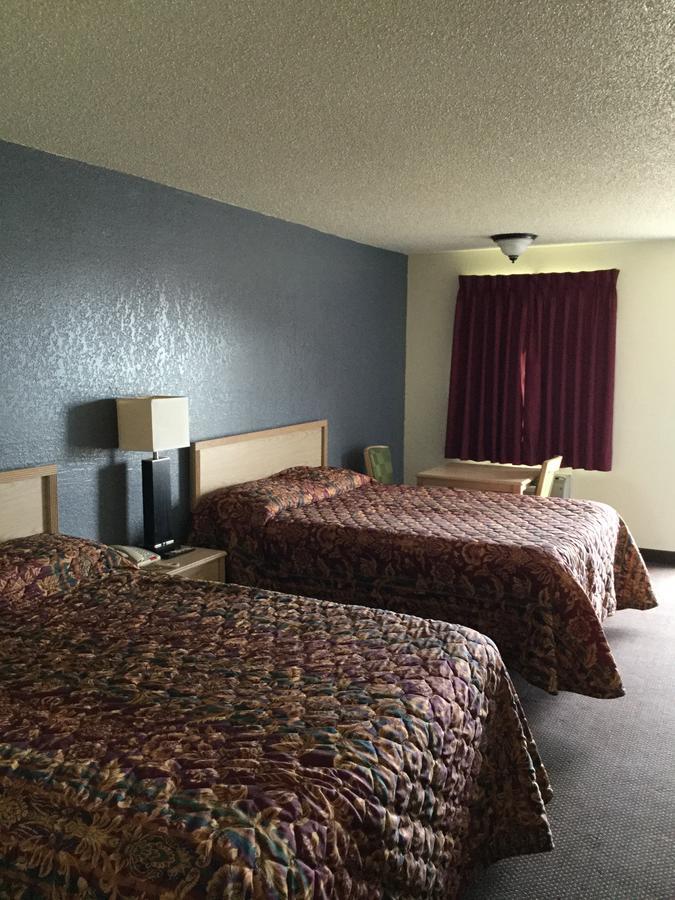 Country Inn Motel Waukomis 외부 사진